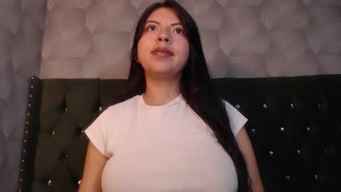 Snapshot of karolineburnx chatting on 01/31/26, 07:11 Isa online show from 01/31/26, 07:11