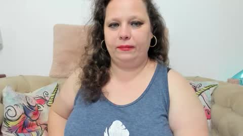 Snapshot of karolinejoyy chatting on 11/21/25, 11:58 KarolineJoyy online show from 11/21/25, 11:58