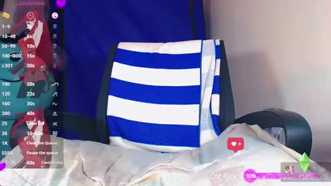 Snapshot of karoll_scoott chatting on 01/21/25, 11:45 karol online show from 01/21/25, 11:45