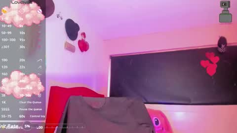 Snapshot of karoll_scoott chatting on 11/06/25, 11:44 karol online show from 11/06/25, 11:44