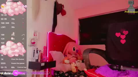 Snapshot of karoll_scoott chatting on 11/12/25, 11:21 karol online show from 11/12/25, 11:21