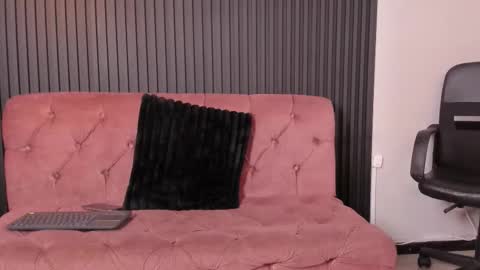 Snapshot of karolwest_ chatting on 01/13/26, 11:59 karolwest_ online show from 01/13/26, 11:59