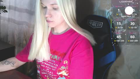 Caroline Fox online show from 04/08/26, 09:42