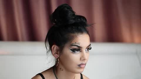  Karsyn  online show from 12/19/25, 09:22