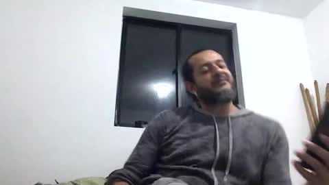 Snapshot of karu_hard chatting on 02/14/25, 01:23 Karu online show from 02/14/25, 01:23