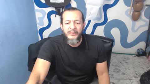 Snapshot of karu_hard chatting on 10/16/25, 01:39 Karu online show from 10/16/25, 01:39