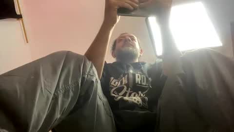 Snapshot of karu_hard chatting on 01/06/26, 12:14 Karu online show from 01/06/26, 12:14