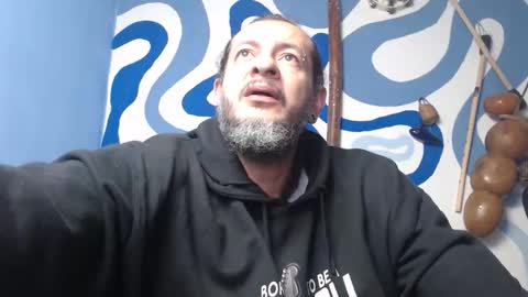 Snapshot of karu_hard chatting on 01/12/26, 12:27 Karu online show from 01/12/26, 12:27