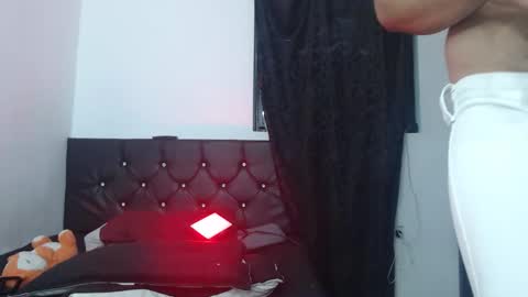 Snapshot of karu_hard chatting on 01/15/26, 02:05 Karu online show from 01/15/26, 02:05