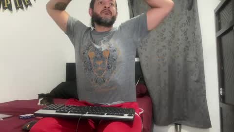 Snapshot of karu_hard chatting on 05/12/26, 12:19 Karu online show from 05/12/26, 12:19