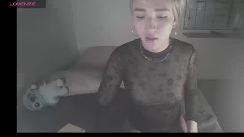 Snapshot of kary_blush chatting on 03/12/26, 04:18 kary_blush online show from 03/12/26, 04:18