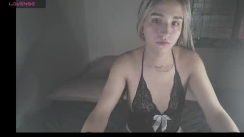 Snapshot of kary_blush chatting on 03/17/26, 01:54 kary_blush online show from 03/17/26, 01:54