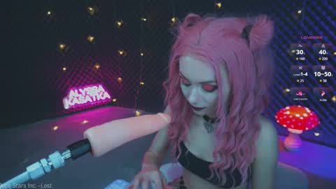 Snapshot of kasatka969 chatting on 10/28/25, 02:42 ALYSSA online show from 10/28/25, 02:42