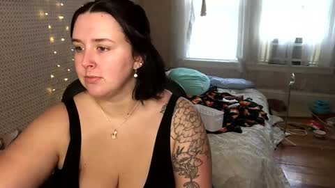 Snapshot of kassandraqueen69 chatting on 10/20/25, 01:55 Kass online show from 10/20/25, 01:55
