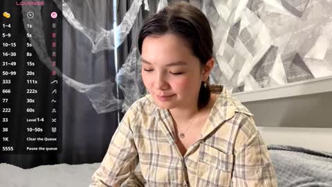 Kira online show from 11/03/25, 08:37