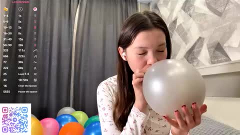 Kira online show from 11/19/25, 09:31