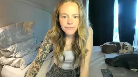 Kitty Kat online show from 12/28/24, 09:40