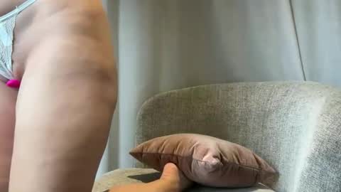 Kat online show from 11/16/25, 11:05