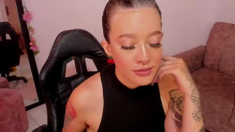 Alicia online show from 04/24/26, 09:39
