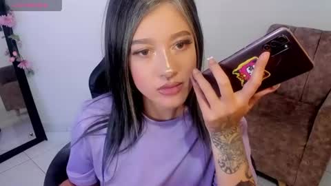 Alicia online show from 06/19/26, 01:32