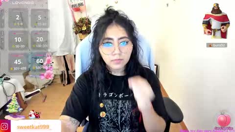 Snapshot of kat_ly_chan chatting on 12/22/24, 09:53 Kat       online show from 12/22/24, 09:53