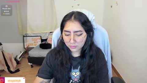 Snapshot of kat_ly_chan chatting on 09/11/25, 02:39 Kat       online show from 09/11/25, 02:39