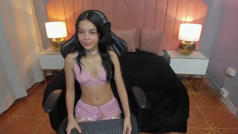 Snapshot of kata_petite chatting on 04/22/26, 06:53 KATA online show from 04/22/26, 06:53