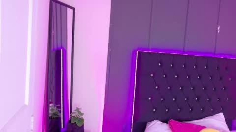 kataaleya__12 online show from 11/26/25, 11:55