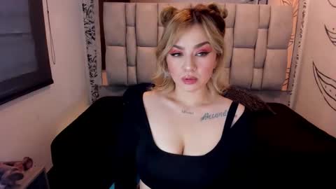 K A T A  H O O T online show from 11/11/25, 09:15