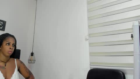 Snapshot of katalella___murillo chatting on 04/14/26, 11:38 katalella online show from 04/14/26, 11:38