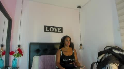 Snapshot of katalella___murillo chatting on 04/22/26, 12:07 katalella online show from 04/22/26, 12:07