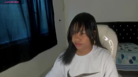 Snapshot of katalella_ds chatting on 12/19/25, 09:44 kata online show from 12/19/25, 09:44