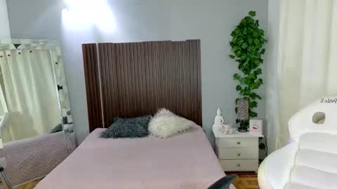 kate online show from 11/10/25, 08:30