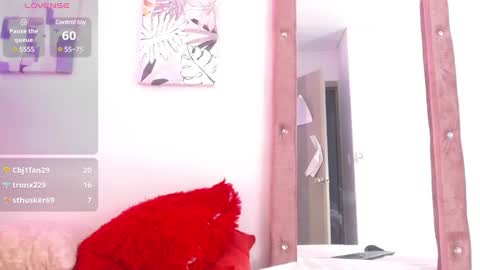 Snapshot of kataleya_monet chatting on 02/19/25, 01:29 kataleya monet online show from 02/19/25, 01:29