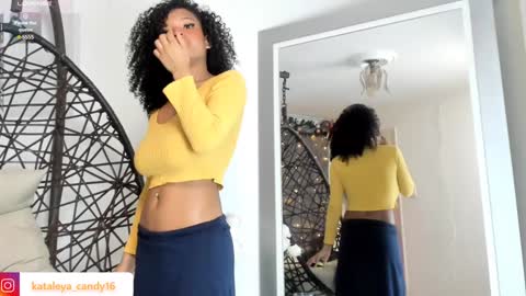 Snapshot of kataleyacandy chatting on 12/22/24, 12:17 Kataleya online show from 12/22/24, 12:17