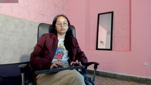 Katalina online show from 04/30/26, 02:45