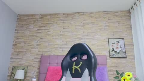 Snapshot of katalinahell chatting on 01/05/25, 11:33 katalinahell online show from 01/05/25, 11:33