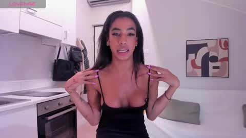 Kata Millants online show from 03/07/25, 11:49