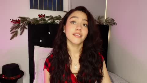 Snapshot of kate_crown chatting on 12/20/24, 09:17 Kate Crown online show from 12/20/24, 09:17