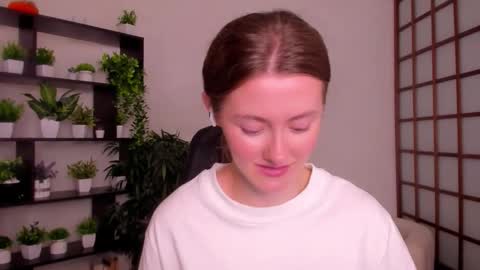 Kate online show from 09/26/25, 02:59