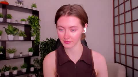 Kate online show from 10/16/25, 02:23