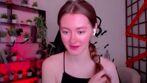 Kate online show from 10/29/25, 02:47