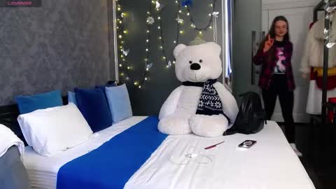 .Be kind and gentle with me and I will do my best for you.   online show from 11/14/25, 07:29