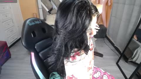 Snapshot of kate_lawrence_ chatting on 01/29/25, 08:18 kate_lawrence_ online show from 01/29/25, 08:18