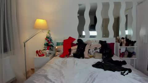 Snapshot of kate_redgar chatting on 01/07/25, 03:12 kate_redgar online show from 01/07/25, 03:12