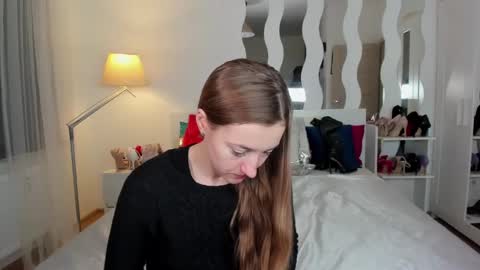 Snapshot of kate_redgar chatting on 02/17/25, 10:18 kate_redgar online show from 02/17/25, 10:18
