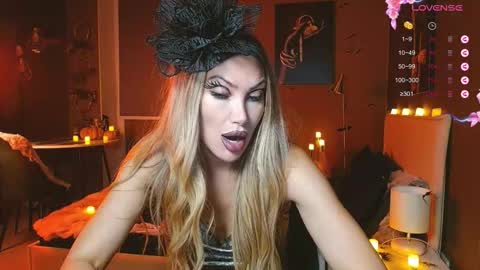 Therapist online show from 10/31/25, 09:27