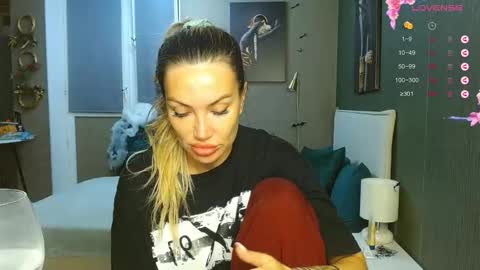 Therapist online show from 11/04/25, 03:22