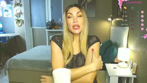 Therapist online show from 11/29/25, 02:14