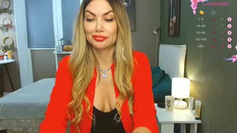 Snapshot of kate_space chatting on 12/19/25, 11:12 Therapist online show from 12/19/25, 11:12